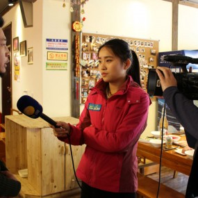 【陕西美食】城墙边老火锅邀请环卫工人吃火锅