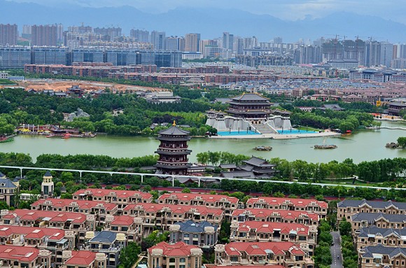 曲江街景一角。2012.7.21