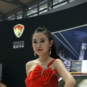 西安五一车展~红衣女郎