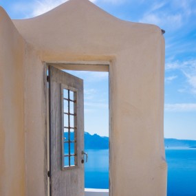 圣托里尼：碧蓝可酣饮