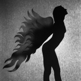 用艺术展现人物的轮廓美