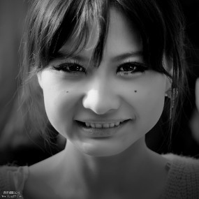 通易坊作业（四）[调皮的地铁女孩]