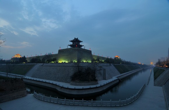 ——西安   城墙东南角——