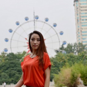 她的半身照也不错的！