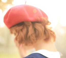 可爱型长筒袜小红帽子女生