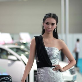 今年车展妹子不怎么多啊！