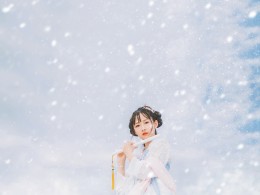 眉间雪